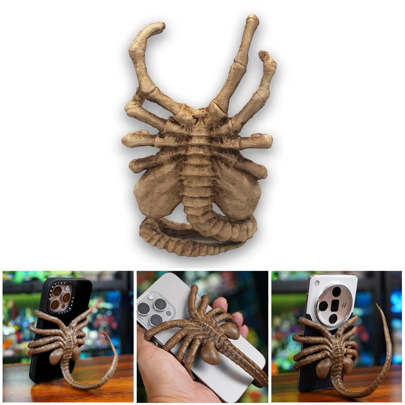 Horrible Facehugger Phone Holder - Image 8
