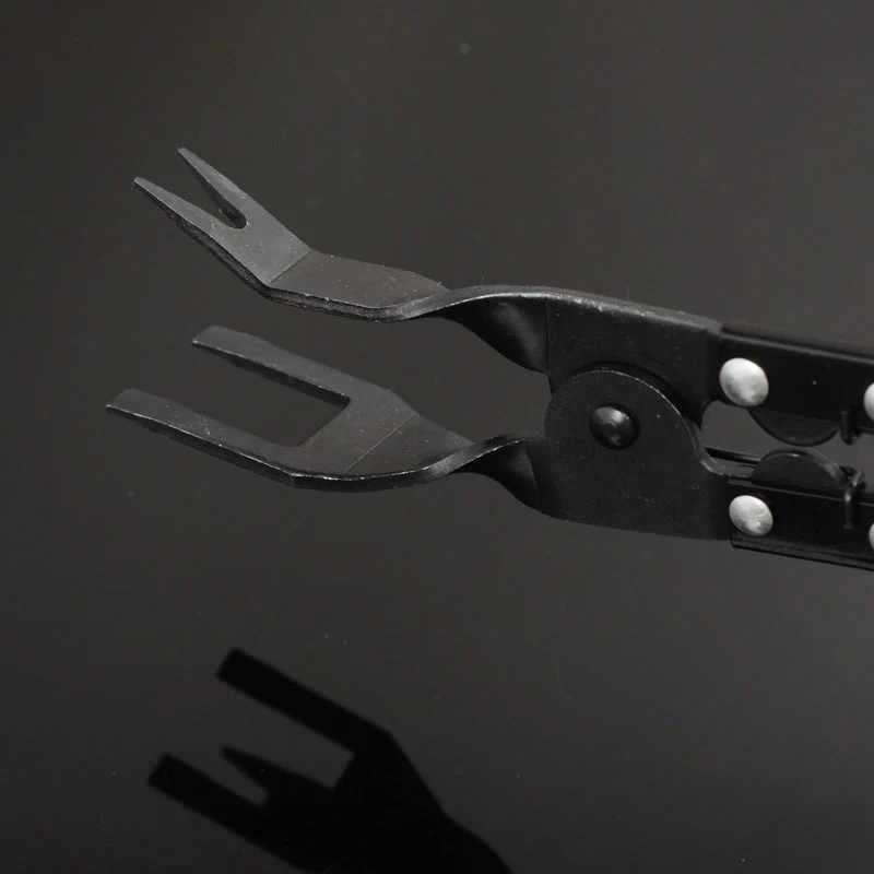 Plastic Rivet Pliers - Image 6