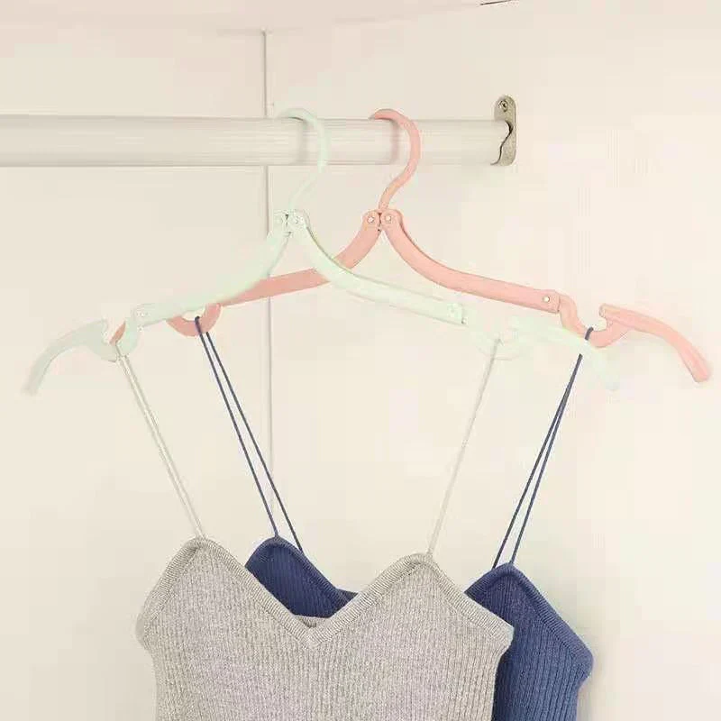 Retractable Portable Travel Hangers 4pcs - Image 10